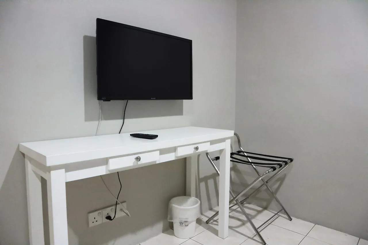 Hotel Perling Johor Bahru 3*,